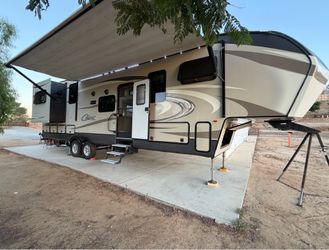 2017 Keystone 326rds