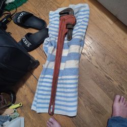 36" Pipe Wrench