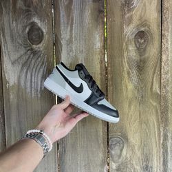 Jordan 1 Low GS “Shadow Toe” 💨 Size 6.5y