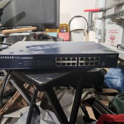 Netgear jfs516 16 port rack mount switch
