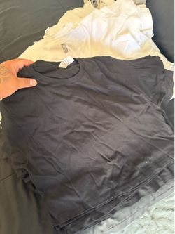 Black croptops