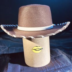 Brown Gambler’s Hat With White Band/Brim Lacing