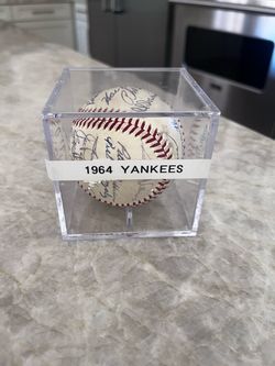 1964 New York Yankees signed team baseball with COA