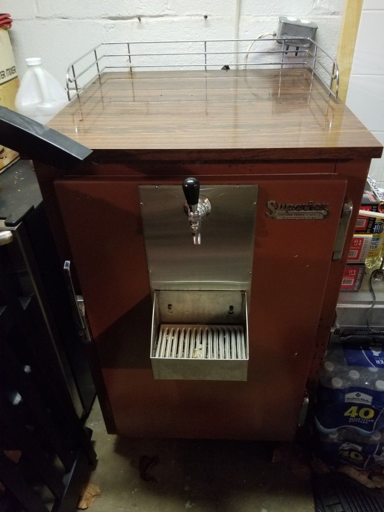 Awesome Vintage KEGERATOR..Working Great! for Sale in Cedarhurst, PA