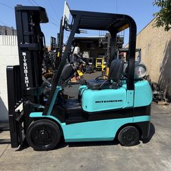 Forklift 