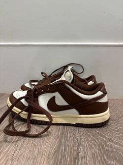 brown/white nike dunks size 6.5