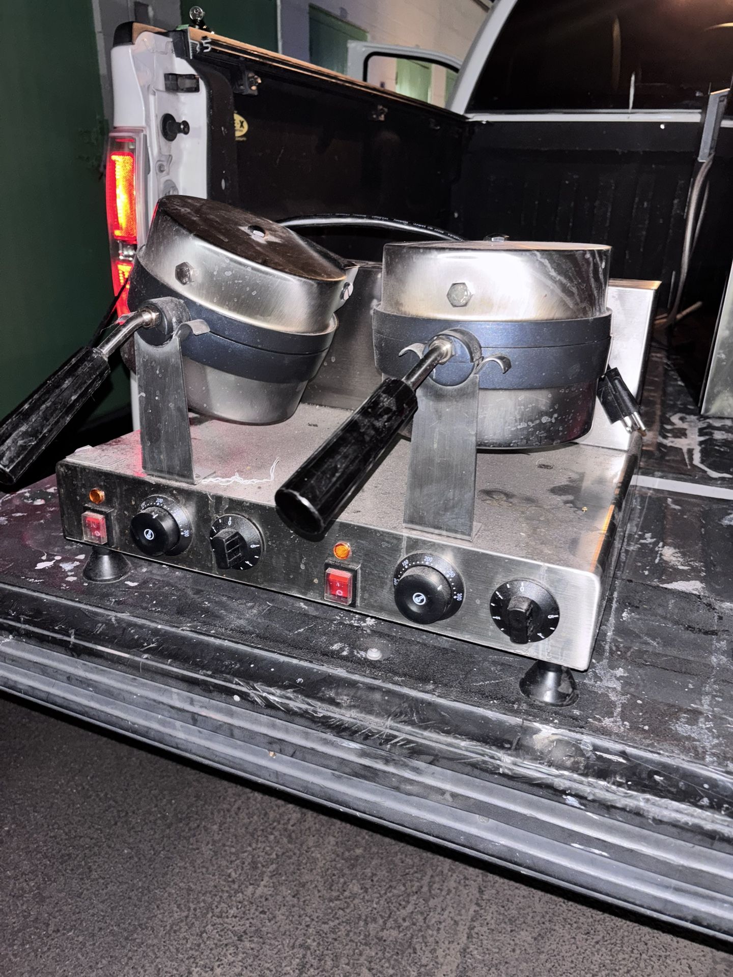Resturant Style Double Waffle Maker
