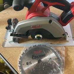 Milwaukee M18 Circular Saw 6-1/2”