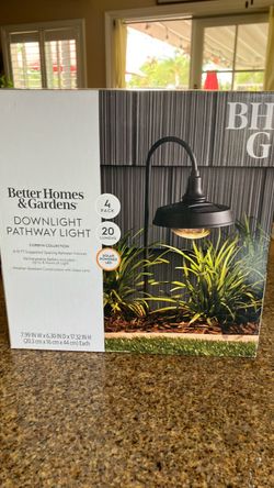 Solar pathway lights