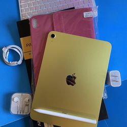 256gb Apple IPad 10th Generation (10.9” Liquid Retina / Latest 2022 ) with pen, keyboard, case & Accessories (warranty 10/2025)