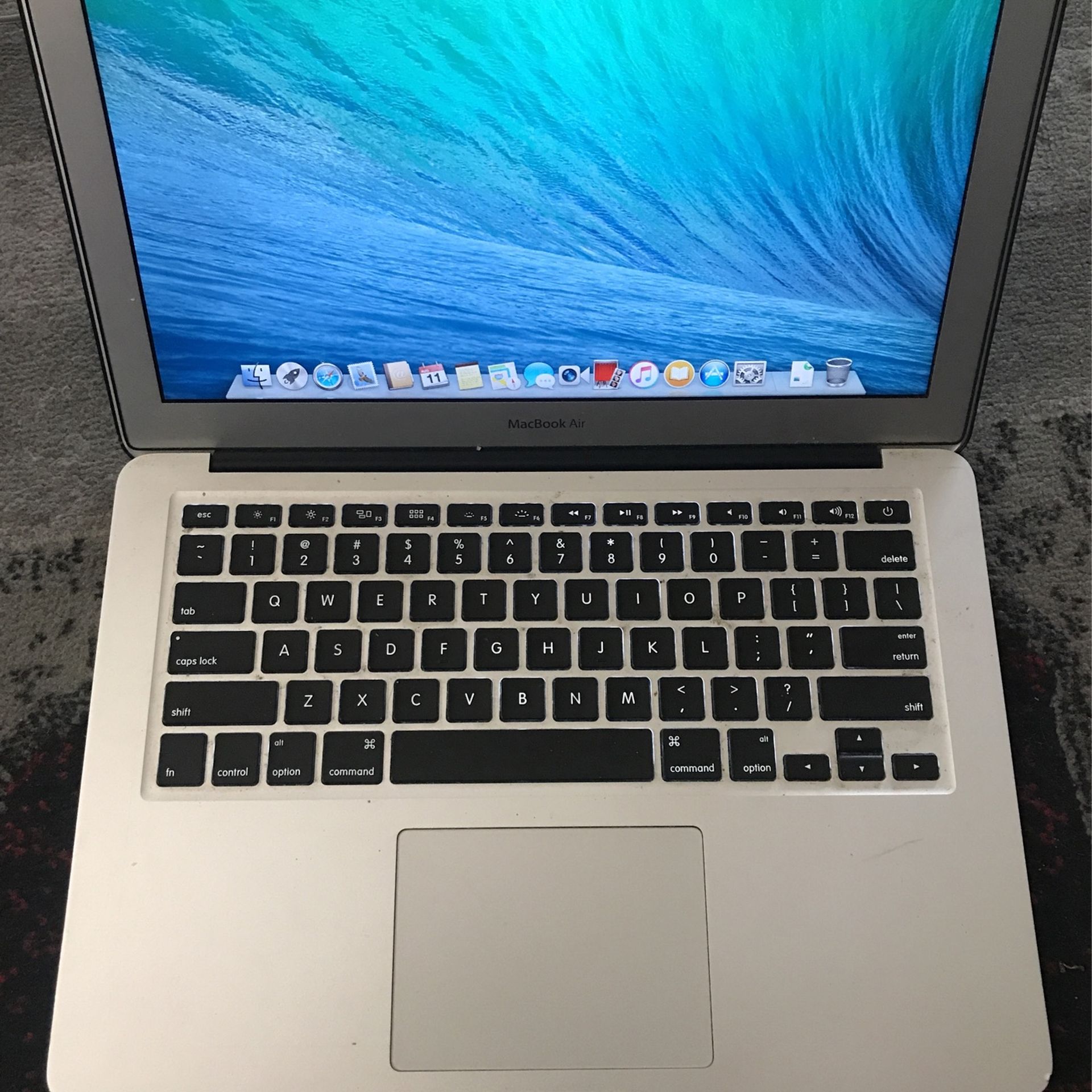 MacBook Air 13in 4GB 2014 Silver