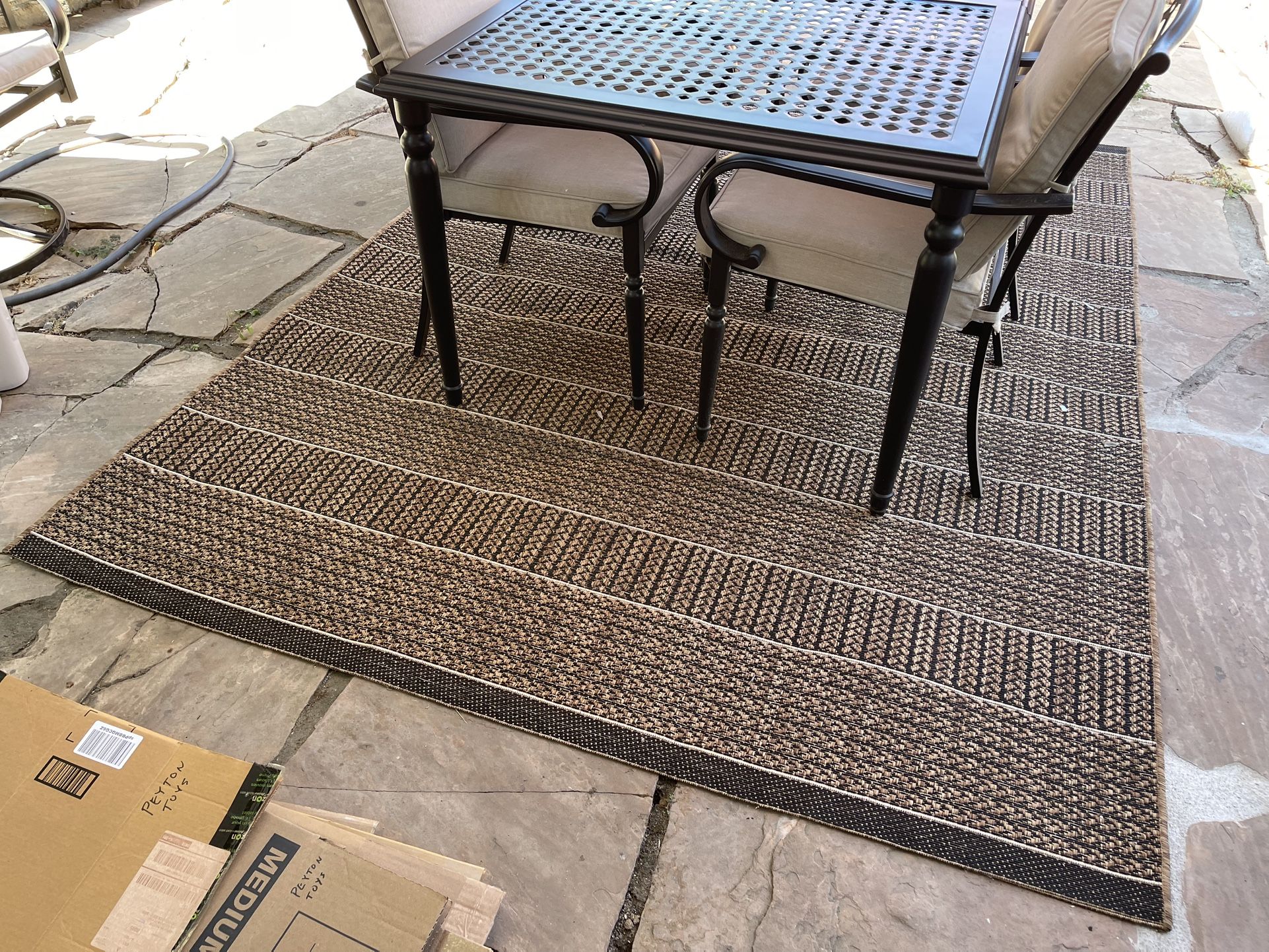 78” x 107” BRAND NEW Outdoor Rug (LOVE)