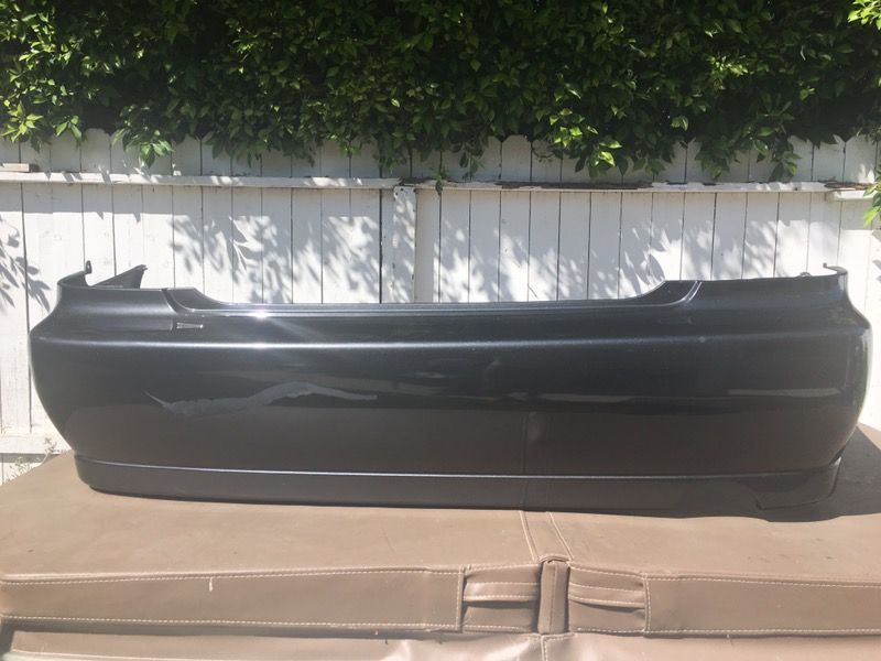 2001-2005 LEXUS IS300 OEM REAR BUMPER GGP