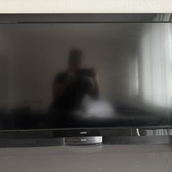 Vizio LED TV