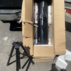 Orion Sky Quest  XT8 Telescope ( Brand New)