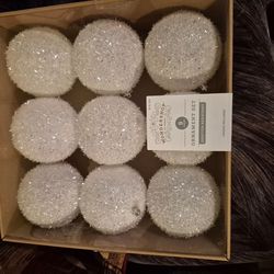 9-count Wondershop white beaded ornament set