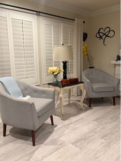Accent chairs