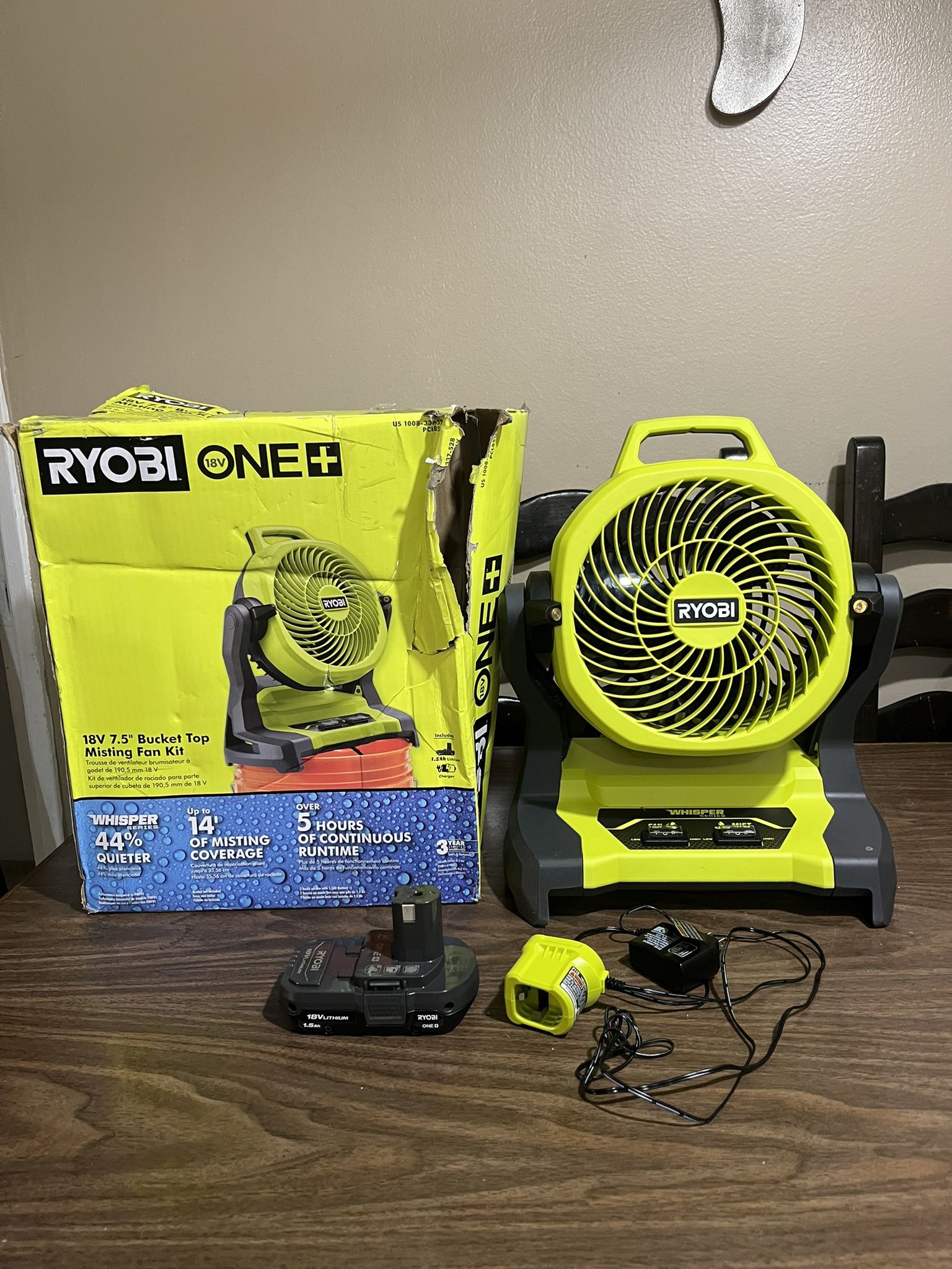 Ryobi 18v ONE+ 7.5” Bucket Top Misting Fan Kit