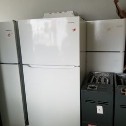 New Scratch And Dent Refrigerator 