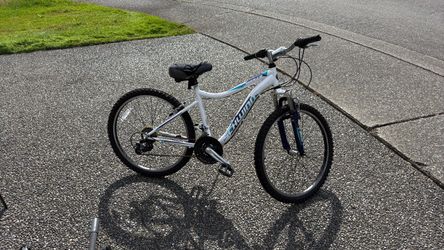 Schwinn mountain bike