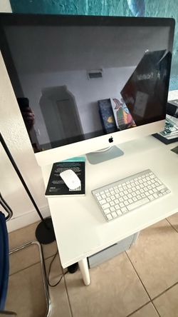 Mac and Printer LIKE NEW