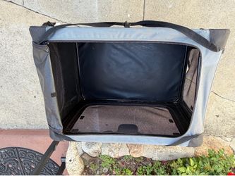 Dog crate in good condition  3 feet wide  2 feet side 2 feet high