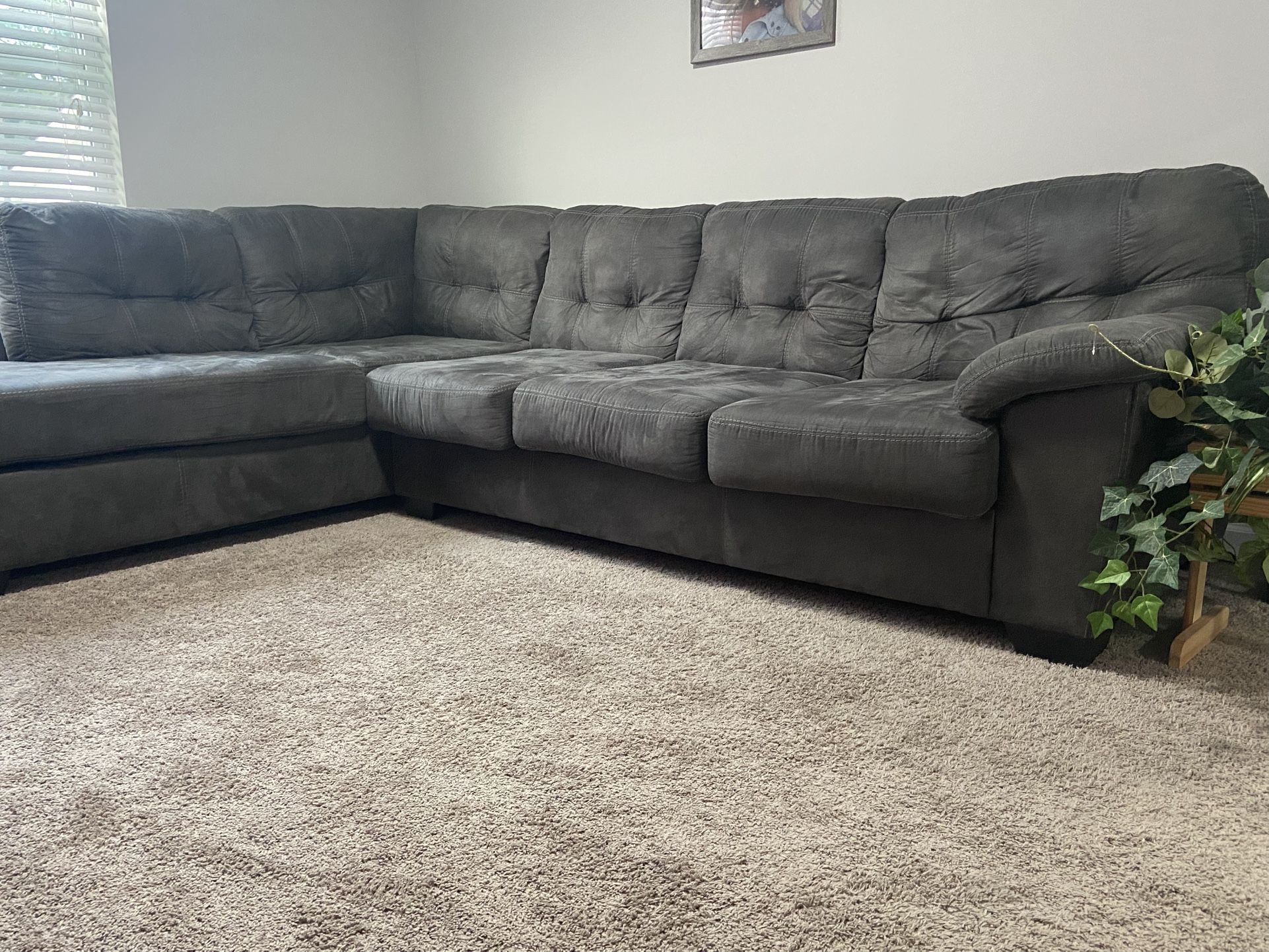 3-Piece Sectional w/ Chaise, Ottoman