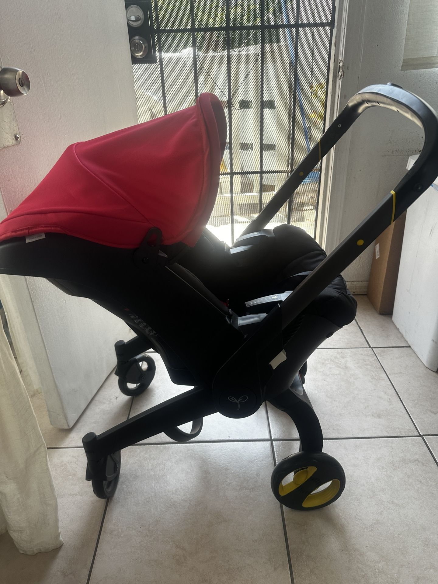 Baby Stroller, Turns Into Car seat
