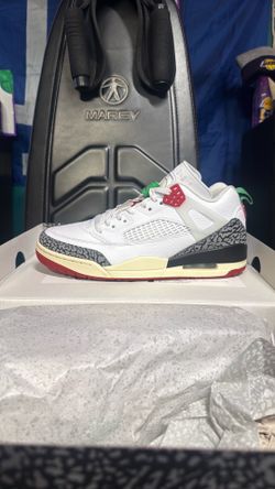 Jordan spizike low red black sail color