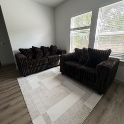 Brand new in Box Fluffy Set $10DOWN!