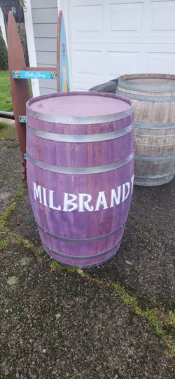 Wine barrel