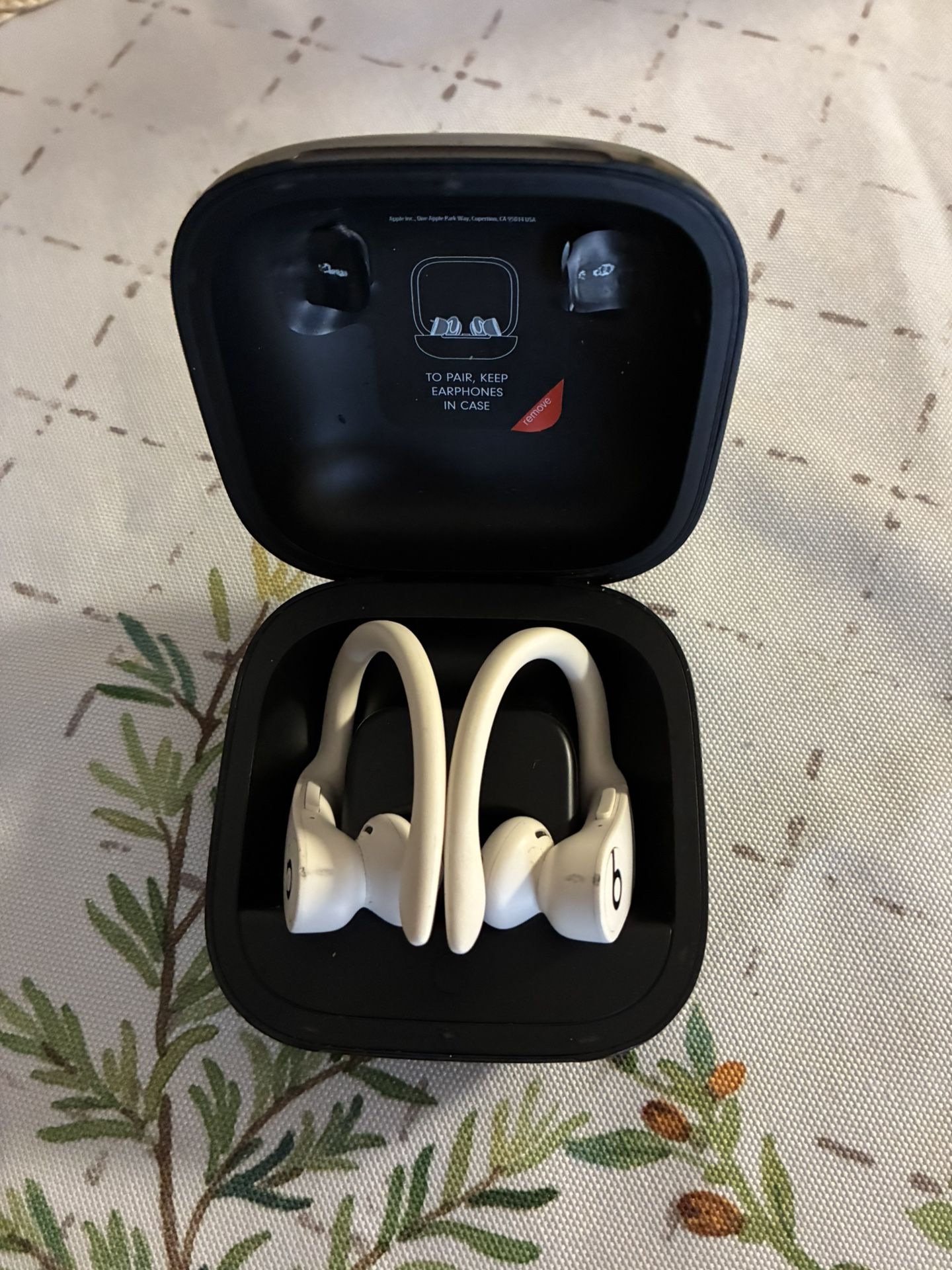 Beats by Dr. Dre Powerbeats Pro Totally Wireless Earbuds /Ivory White
