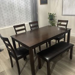 Dining Table Set 