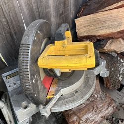DeWalt 12” Compound Mitre Saw