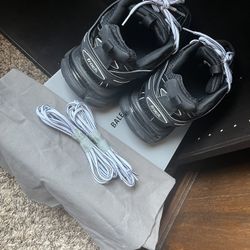 Balenciaga Tracks 2021