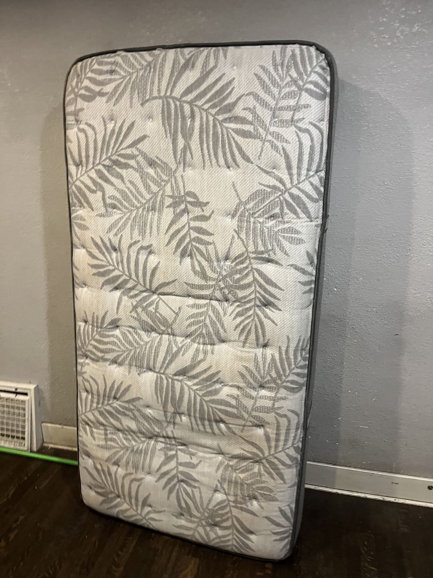 Twin mattress
