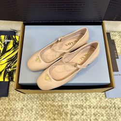 New Mary Jane single shoes for spring and summer