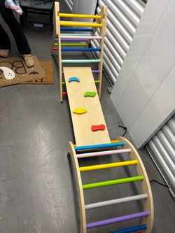 Kids Wooden Pikler Triangle Climbing Set with Ramp