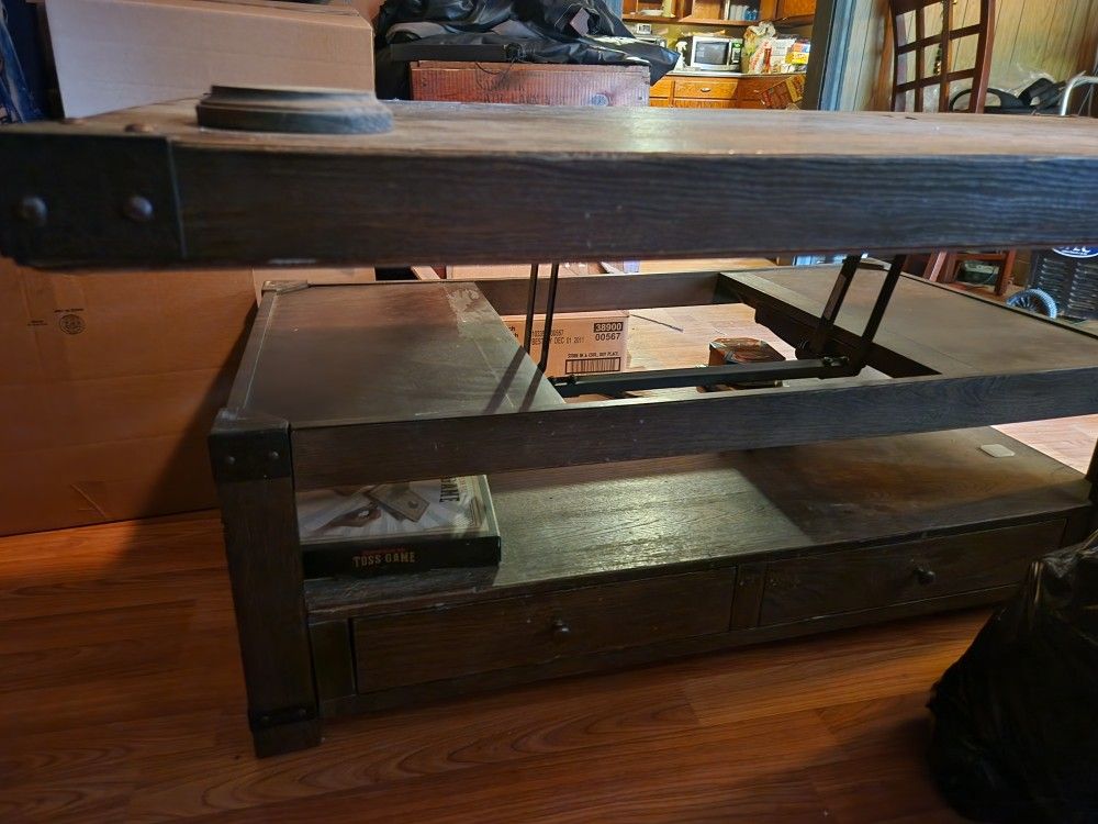 Liftable Coffee Table Top W/ 2 End Tables Lots Of Storage