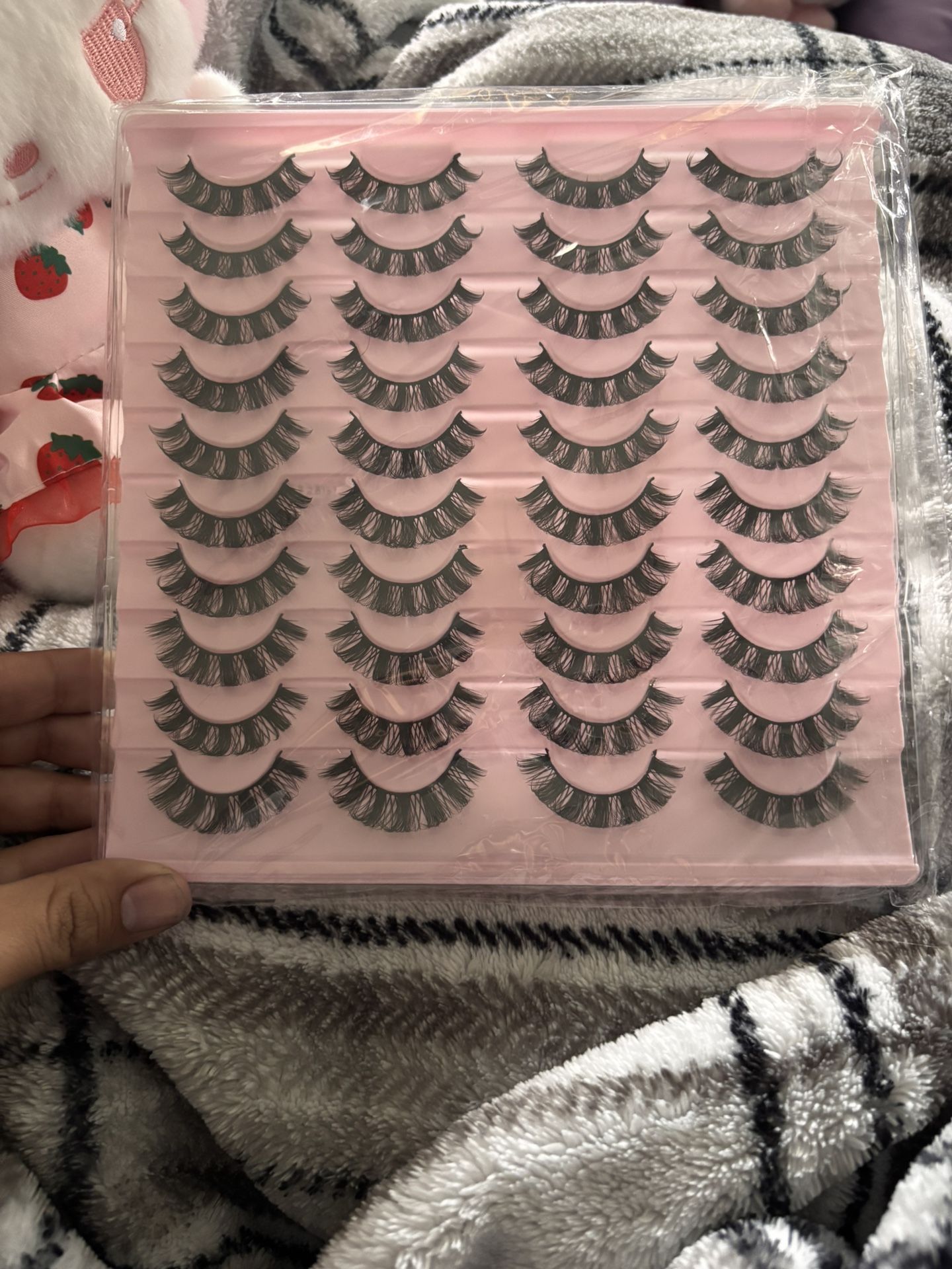 Lashes 👅
