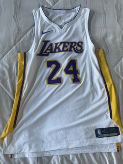 Authentic Nike Kobe Bryant Vaporknit Jersey #24 Size 52