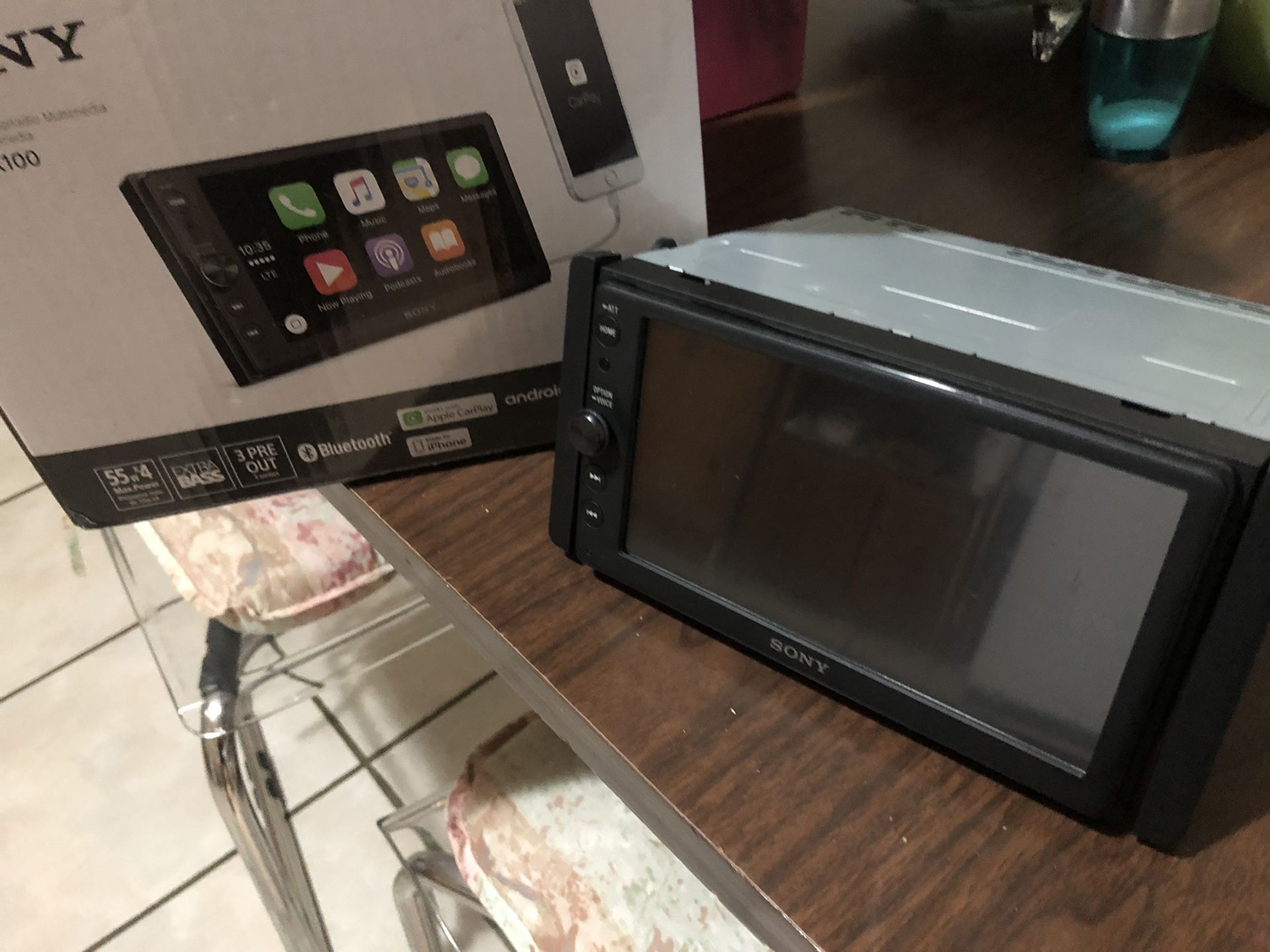 Sony XAV-AX100 6.4" Brand new