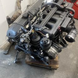 M52b28tu 2.8 BMW Engine