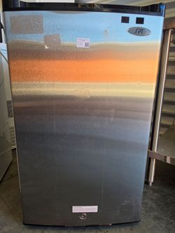 SPT Upright Freezer UF-304SS