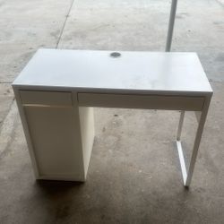 IKEA - Micke Desk White 
