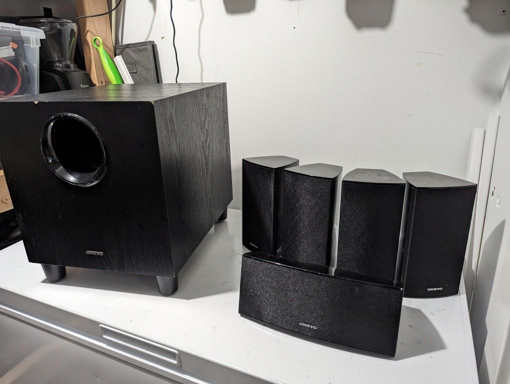 Onkyo HT-S3700 5.1 Speakers