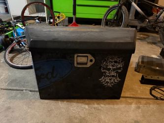 Trailer tongue box