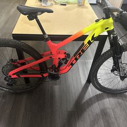 Slash 9.9 XX1 AXS Flight Attendant Gen 5 Size: M