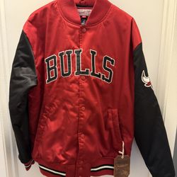 Chicago Bulls Mitchell & Ness Coat (size L)