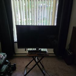 40" T.V WITH AMAZON FIRE TV STICK